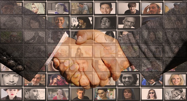 handshake-3139227_640